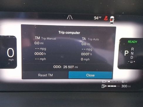 Certified 2025 Volvo S60 T8 Plus AWD/4WD image 22