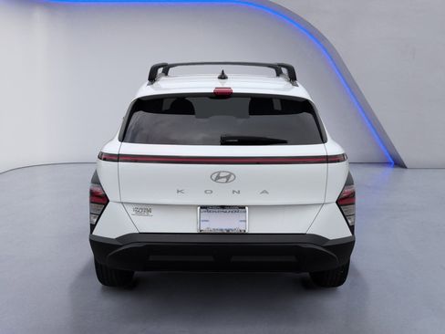 Used 2024 Hyundai Kona SEL image 8