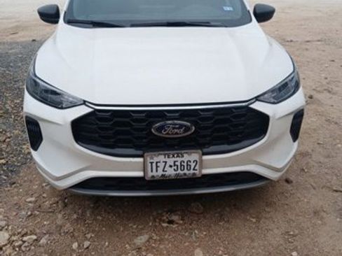 Certified 2023 Ford Escape ST-Line w/ Tech Pack #1 FWD image 4