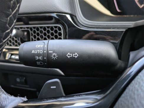 Used 2025 Honda Civic Sport image 32