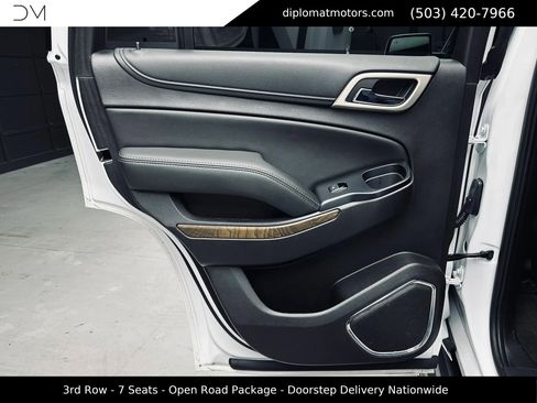 Used 2018 GMC Yukon Denali w/ Open Road Package AWD/4WD image 31