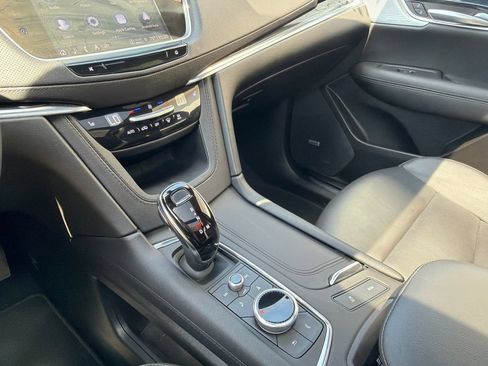 Used 2025 Cadillac XT5 Premium Luxury AWD/4WD image 25