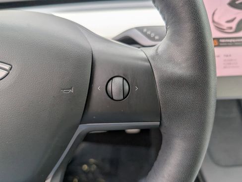 Used 2021 Tesla Model 3 Performance image 22