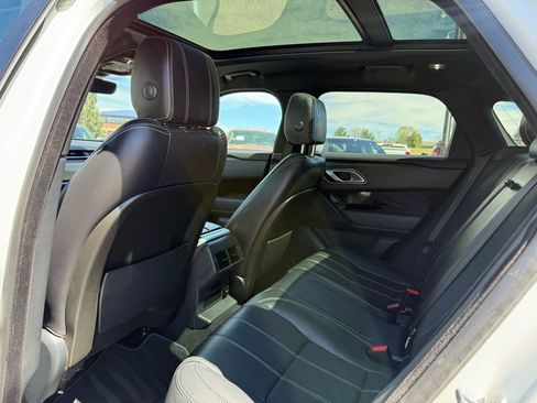 Used 2019 Land Rover Range Rover Velar S image 18