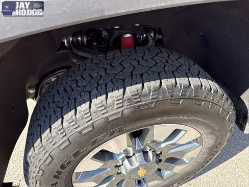 Used 2025 Chevrolet Silverado 2500 Custom w/ Custom Value Package image 16