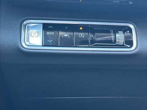 Used 2025 Buick Envision Preferred image 36