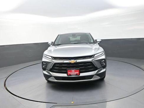 Used 2025 Chevrolet Blazer LT FWD image 41