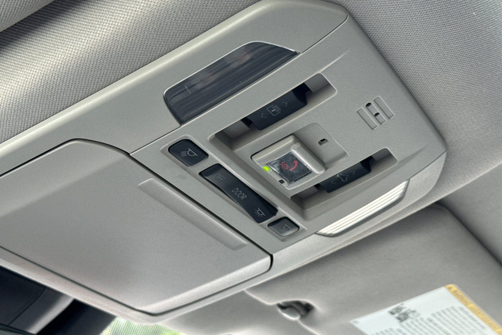 Used 2023 Toyota Highlander Platinum FWD image 23