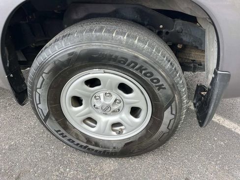 Used 2024 Nissan Frontier S w/ Technology Package image 11