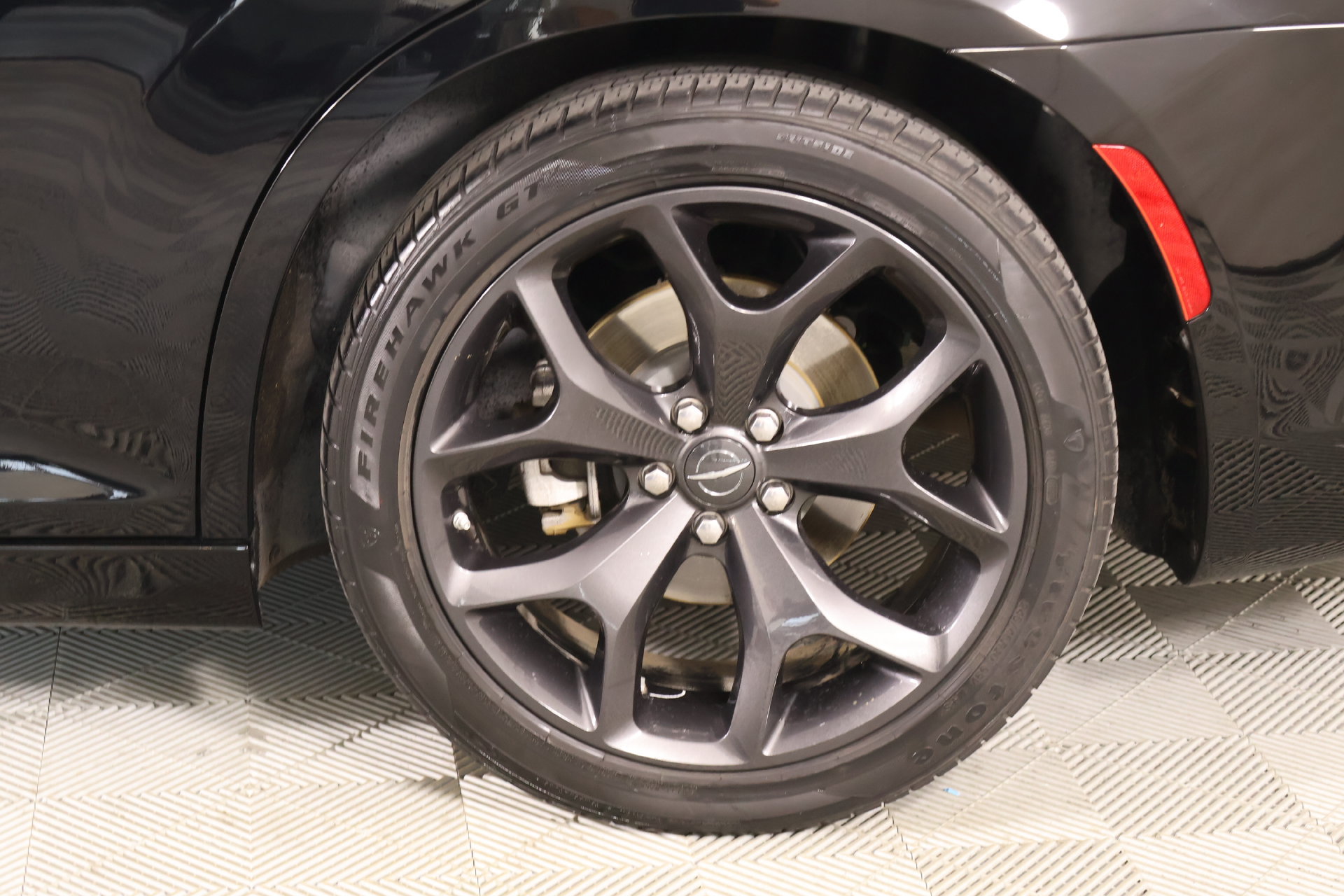 Used 2023 Chrysler 300 S w/ Comfort Group RWD image 20