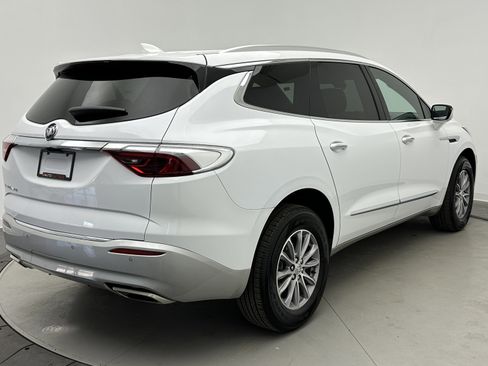 Used 2024 Buick Enclave Premium image 7