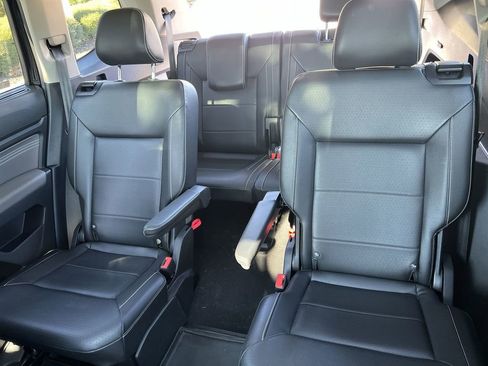 Used 2021 Volkswagen Atlas SE image 23