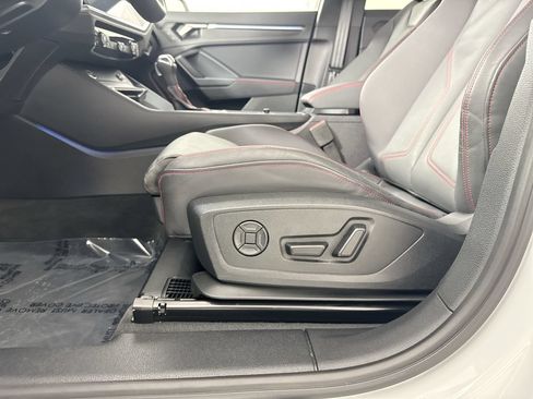 Used 2025 Audi Q3 2.0T Premium Plus w/ Premium Plus Package AWD/4WD image 21