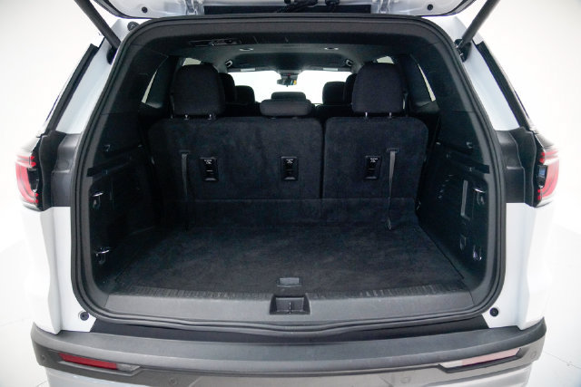 Used 2025 GMC Acadia Elevation FWD image 24