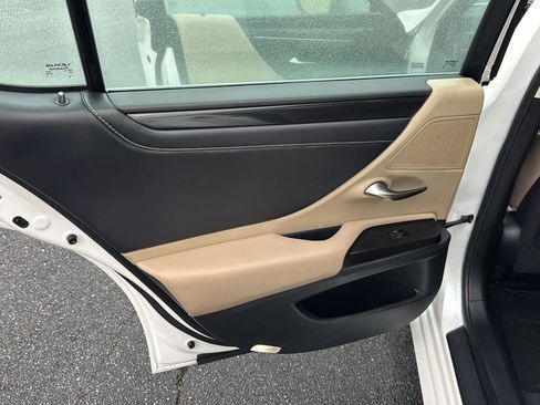 Certified 2021 Lexus ES 350 w/ Accessory Package image 15