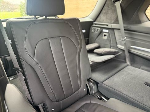 Used 2021 BMW X7 M50i AWD/4WD image 41