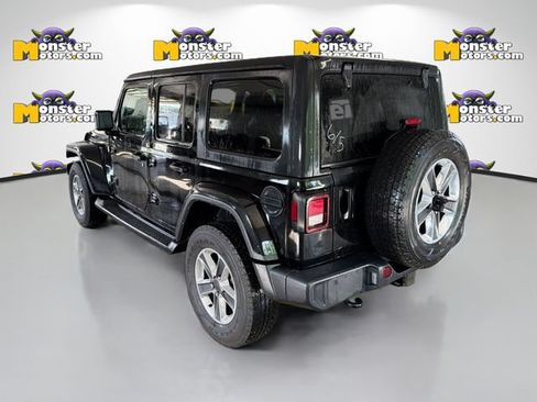 Used 2023 Jeep Wrangler Unlimited Sahara w/ Cold Weather Group AWD/4WD image 6