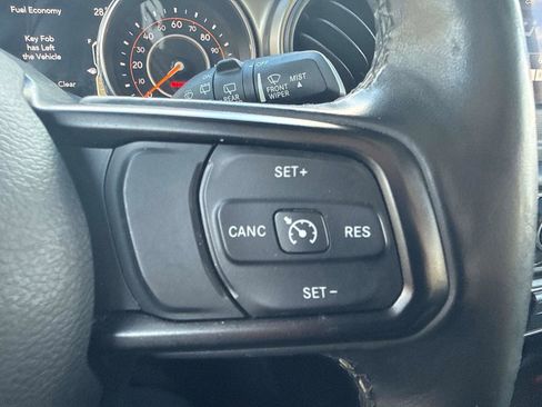 Used 2019 Jeep Wrangler Sport image 28