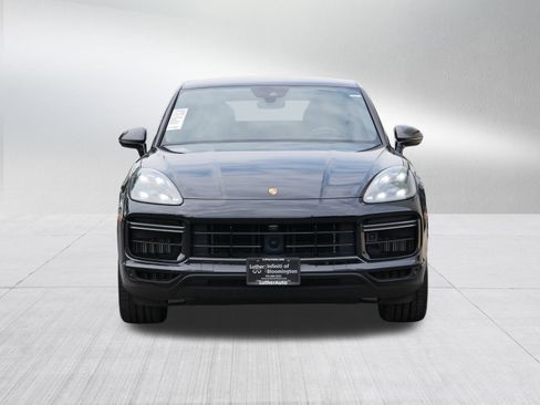 Used 2020 Porsche Cayenne Turbo S image 2