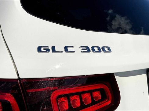 Used 2022 Mercedes-Benz GLC 300 GLC 300 w/ Premium Package Lite image 9