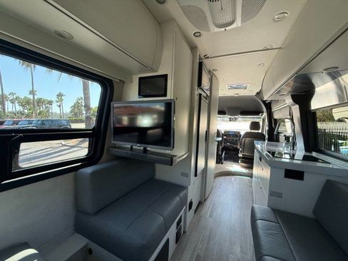 Used 2022 Mercedes-Benz Sprinter 3500 image 10