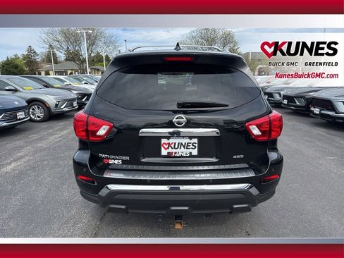 Used 2020 Nissan Pathfinder S AWD/4WD image 9