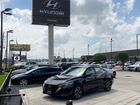 Used 2024 Nissan Sentra SV image 40