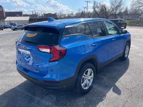 Used 2024 GMC Terrain SLE image 5
