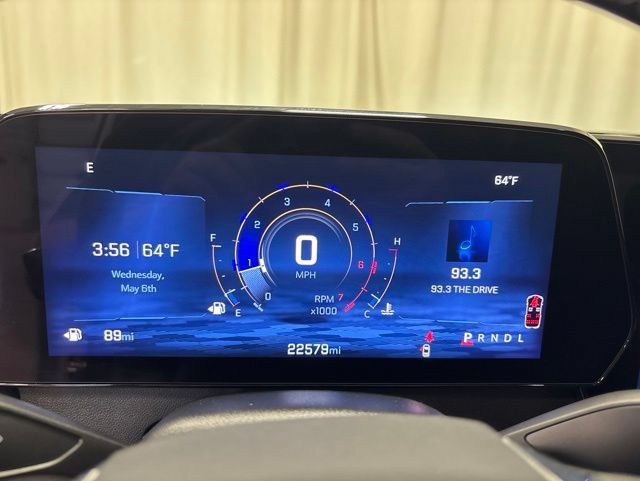 Used 2025 Chevrolet Traverse LT FWD image 26