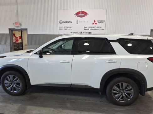 Certified 2025 Nissan Pathfinder S AWD/4WD image 6