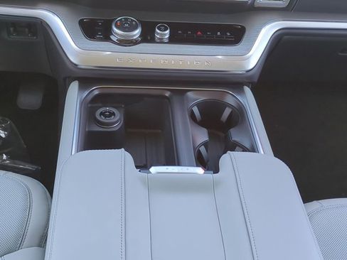 New 2026 Ford Expedition Platinum AWD/4WD image 19