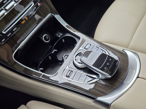 Used 2016 Mercedes-Benz GLC 300 4MATIC image 26