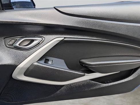 Used 2020 Chevrolet Camaro SS RWD image 33