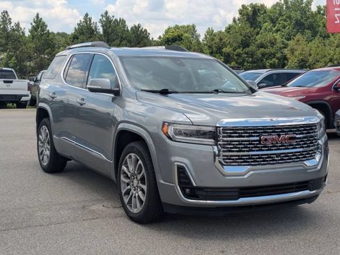 Used 2023 GMC Acadia Denali w/ Denali Technology Package FWD image 3