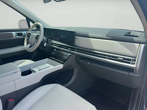 Used 2025 Hyundai Santa Fe SEL FWD image 21