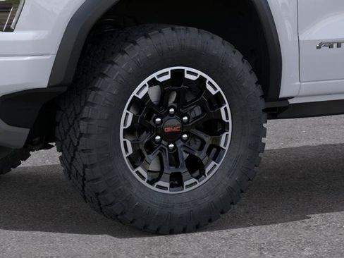 Used 2026 GMC Canyon AT4 w/ Technology Plus Package AWD/4WD image 9