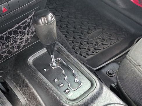 Used 2017 Jeep Wrangler Unlimited Sport AWD/4WD image 14