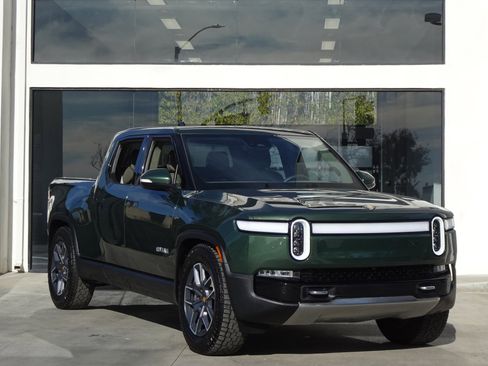 Used 2023 Rivian R1T Adventure image 21