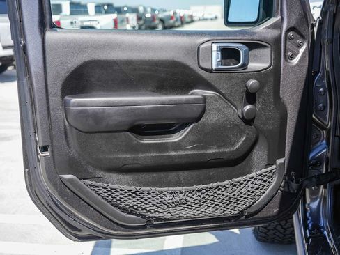 Used 2022 Jeep Wrangler Unlimited Sport AWD/4WD image 22