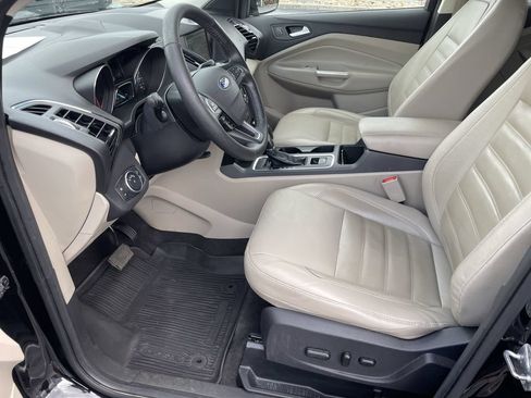 Used 2018 Ford Escape Titanium AWD/4WD image 9