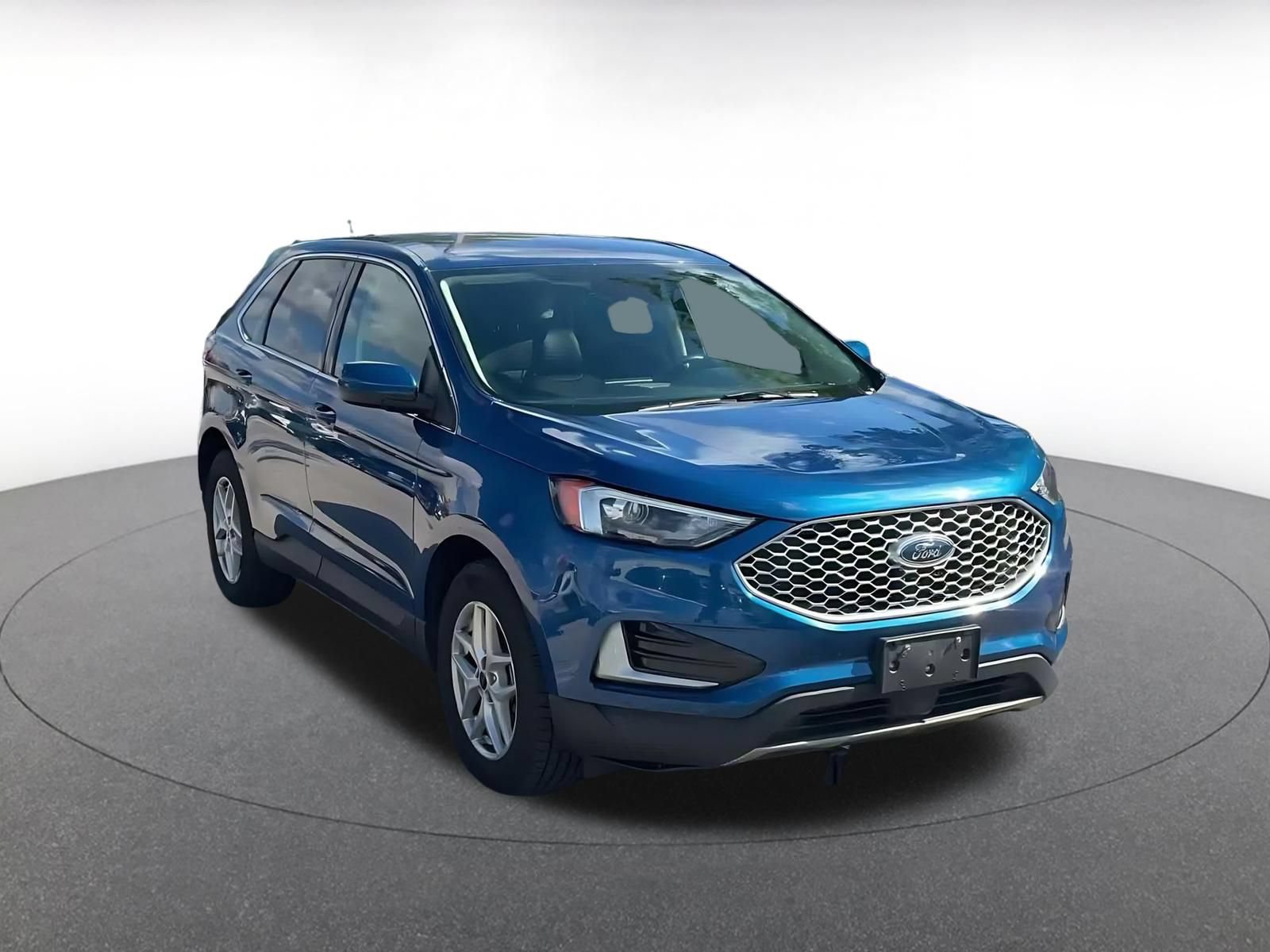 Used 2024 Ford Edge SEL AWD/4WD image 3