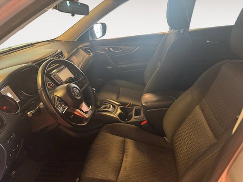 Used 2020 Nissan Rogue SV AWD/4WD image 9