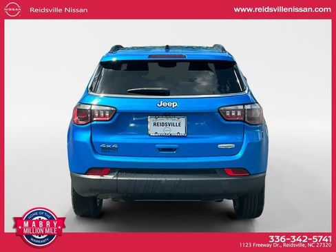Used 2024 Jeep Compass Latitude AWD/4WD image 5