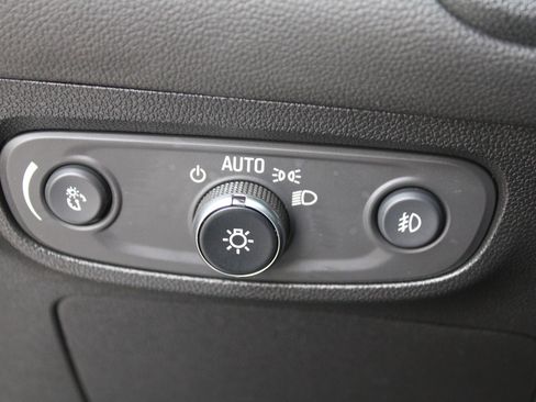 Used 2022 Buick Encore GX Select image 27