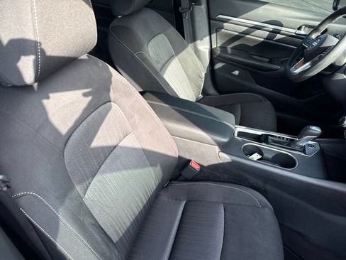 Used 2022 Nissan Altima 2.5 SV FWD image 16