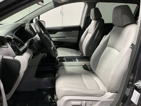 Used 2022 Honda Odyssey Touring image 14