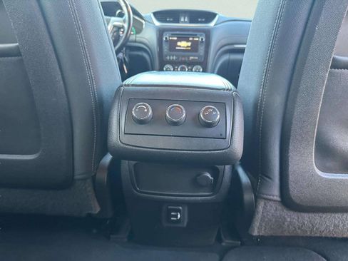 Used 2017 Chevrolet Traverse LT w/ Style and Technology Package AWD/4WD image 16