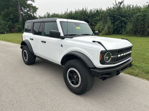 Used 2023 Ford Bronco Black Diamond w/ Sasquatch Package AWD/4WD image 21