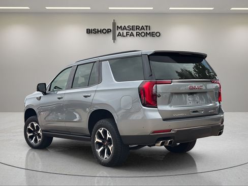 Used 2026 GMC Yukon AT4 Ultimate AWD/4WD image 3