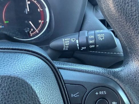 Used 2024 Toyota RAV4 XLE FWD image 13